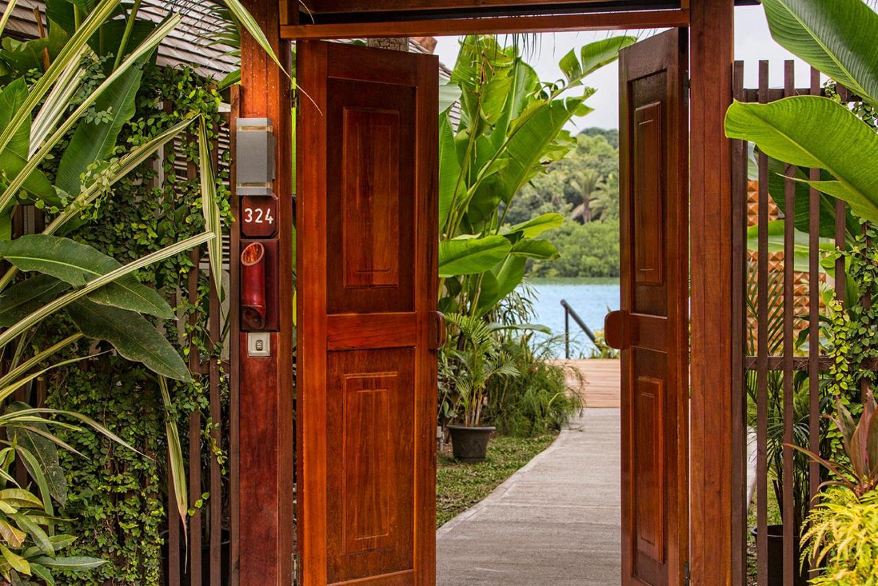 Warwick Le Lagon Resort & Spa, Vanuatu Порт-Вила Экстерьер фото