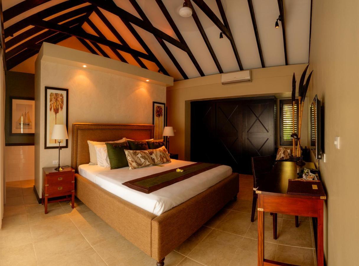 Warwick Le Lagon Resort & Spa, Vanuatu Порт-Вила Экстерьер фото
