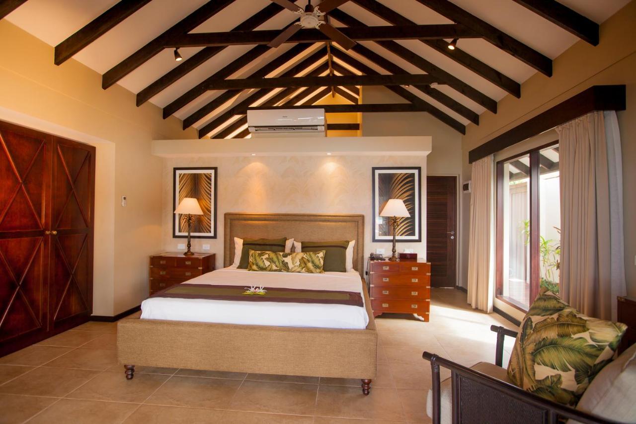 Warwick Le Lagon Resort & Spa, Vanuatu Порт-Вила Экстерьер фото